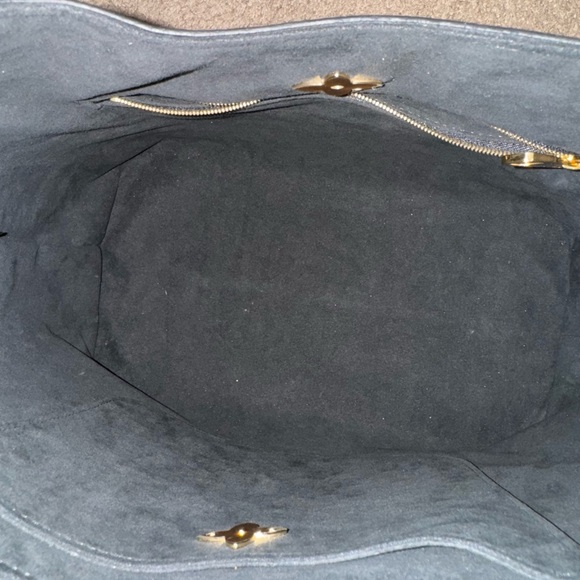 Louis Vuitton monogram flower boho bag. - Picture 13 of 13